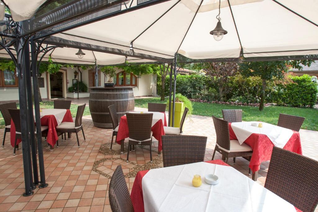 Hotel Ristorante Alla Botte Портогруаро Екстериор снимка